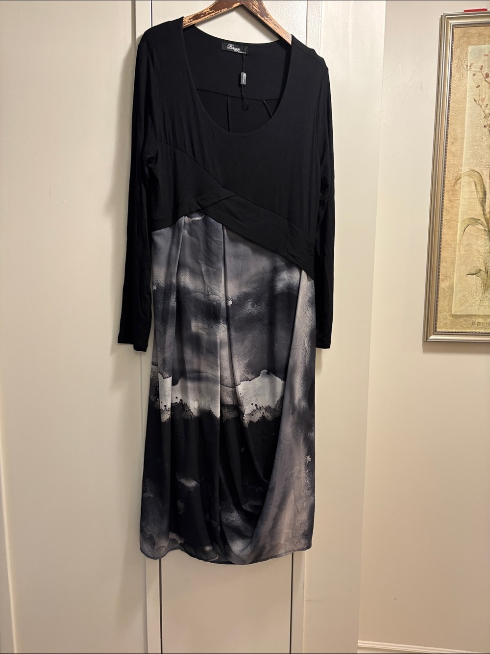 Peruzzi Black & Gray Long Sleeve Watercolor-Print Midi Dress